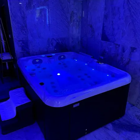 Golden House 2 - Jacuzzi Apartment Rouen