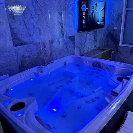 Golden House 2 - Jacuzzi * Rouen