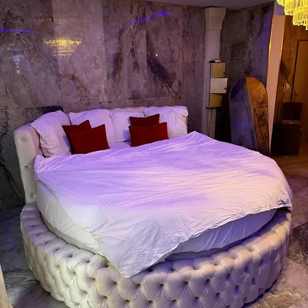 Golden House 2 - Jacuzzi Apartment Rouen